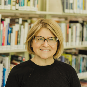 headshot of cindy mack library director